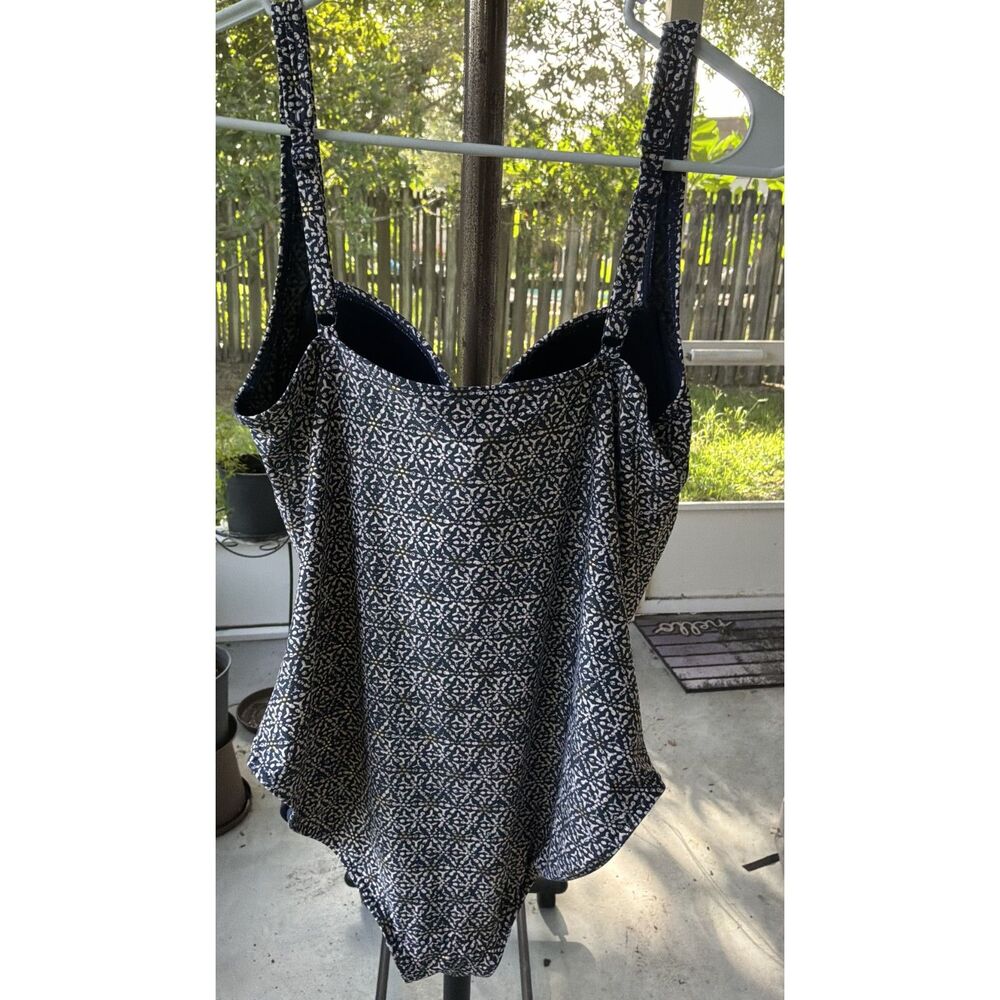 Sz 12 Large NipTuck Swim Multi Fit Cup One-Piece Navy Gold Geometric Molded Cup - Picture 4 of 6